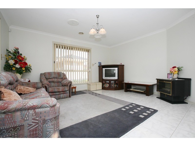 3 Jacaranda Drive, Taylors Hill VIC 3037