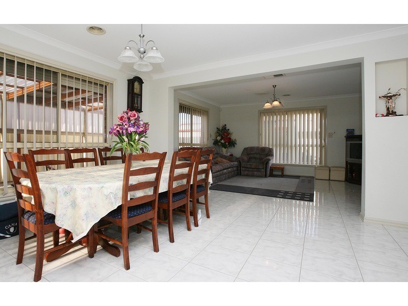 3 Jacaranda Drive, Taylors Hill VIC 3037