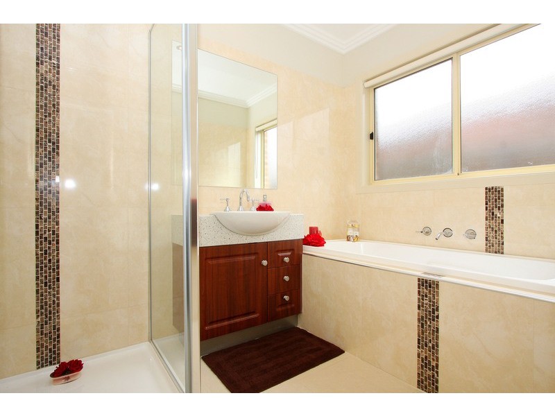 3B Sayvel Close, Hillside VIC 3037