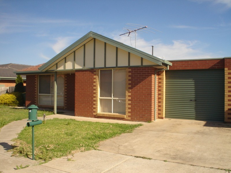 17 Ahmet Place, Hillside VIC 3037