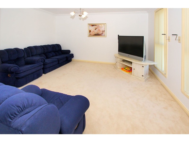 2 Flinders Street, Taylors Hill VIC 3037
