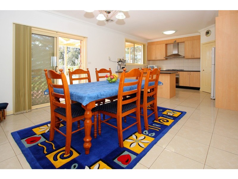 2 Flinders Street, Taylors Hill VIC 3037