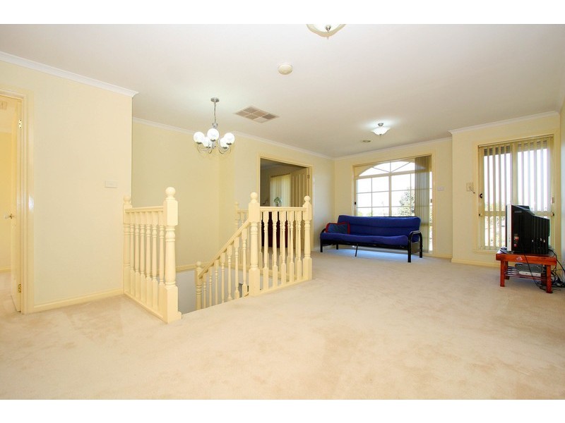 2 Flinders Street, Taylors Hill VIC 3037