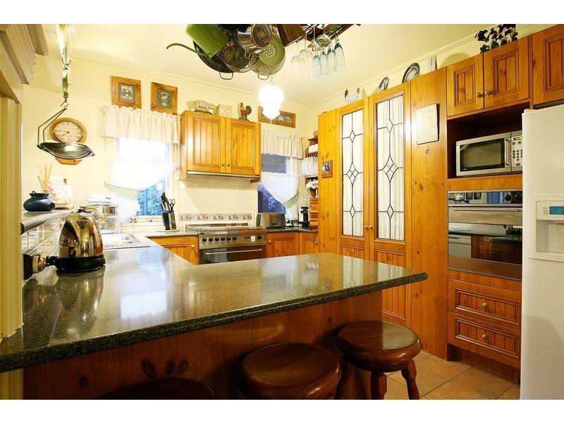 6 Remany Close, Hillside VIC 3037