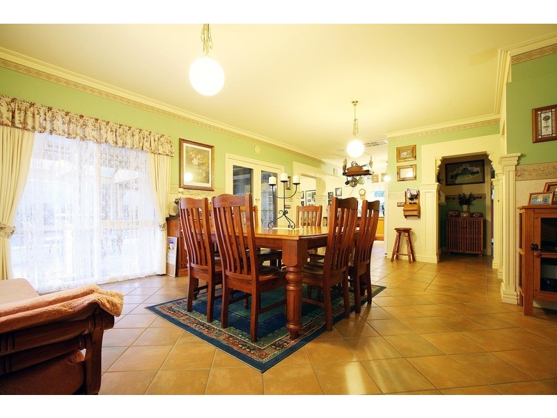 6 Remany Close, Hillside VIC 3037