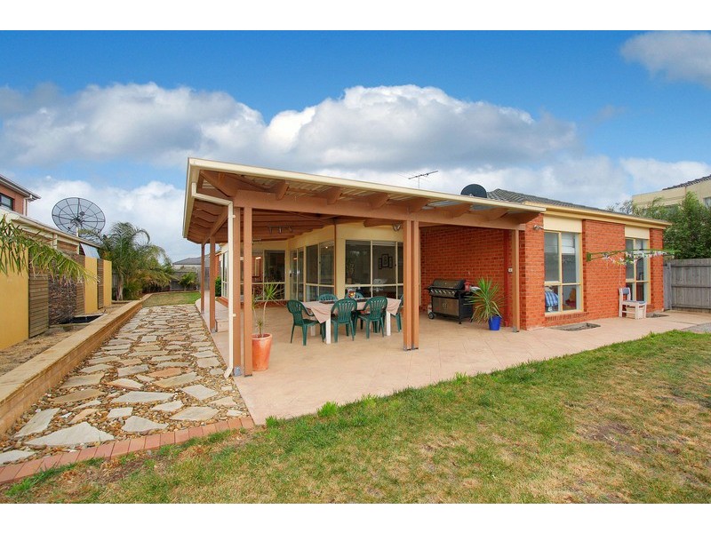 7 Rowlandson Place, Taylors Lakes VIC 3038