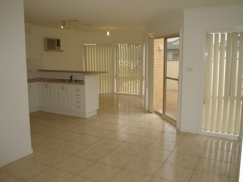 1 Mordaunt Drive, Hillside VIC 3037