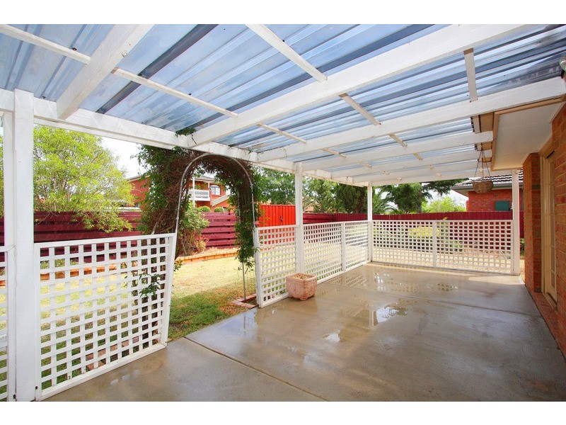 126 Chichester Drive, Taylors Lakes VIC 3038