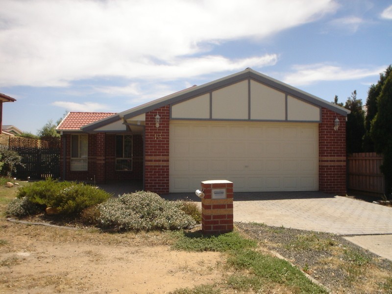13 Berthon Crescent, Hillside VIC 3037