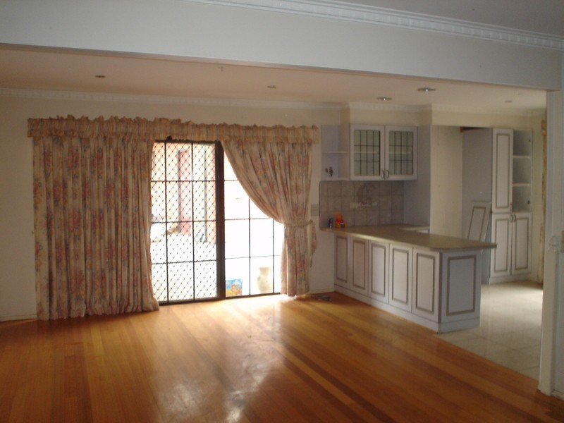 79 Chichester Drive, Taylors Lakes VIC 3038