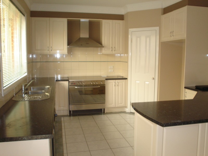 10 Stedman Court, Taylors Lakes VIC 3038