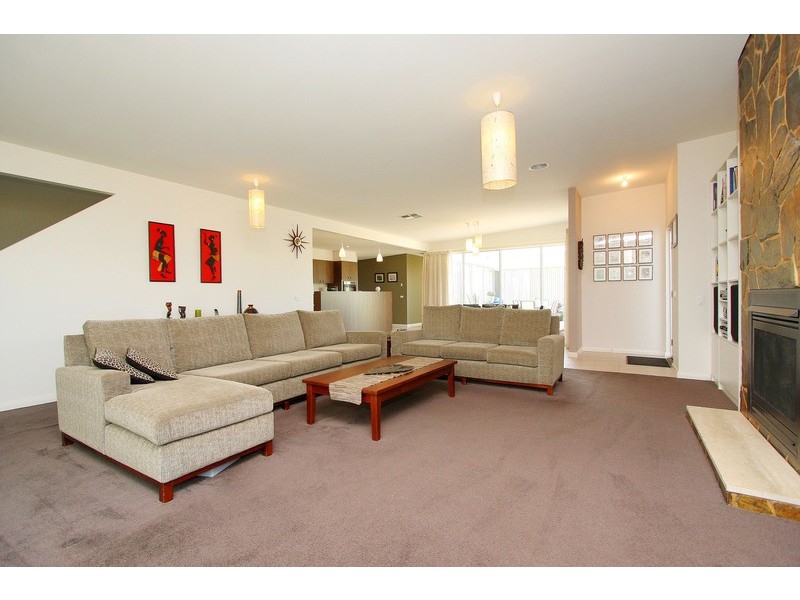 1 Evergreen Court, Taylors Hill VIC 3037