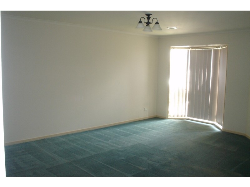 4 Yerrim Lane, Sydenham VIC 3037