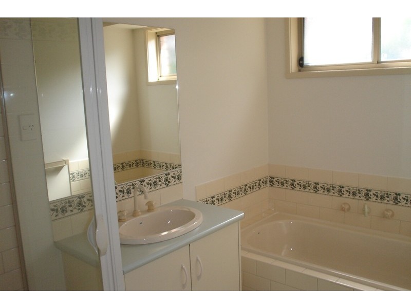 4 Yerrim Lane, Sydenham VIC 3037