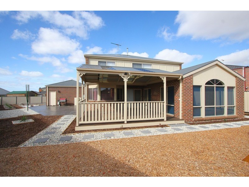 13 The Willows, Hillside VIC 3037