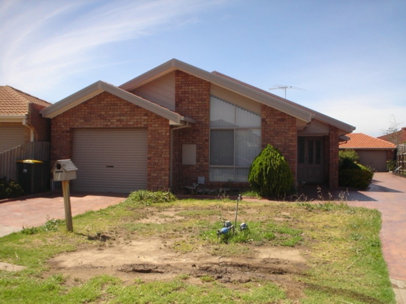 1/1 Malster Court, Keilor Downs VIC 3038