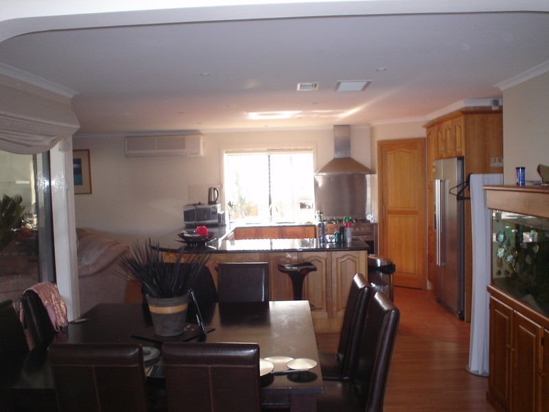 27 Grandview Crescent, Hillside VIC 3037