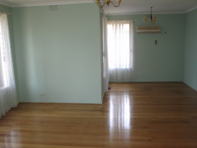 17 Gumtree Close, St Albans VIC 3021