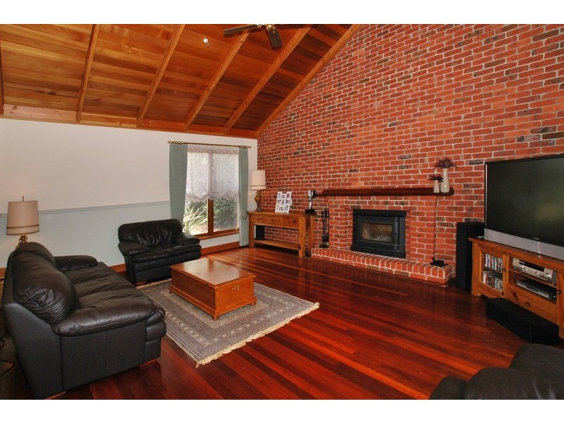 13 Royal Crescent, Hillside VIC 3037