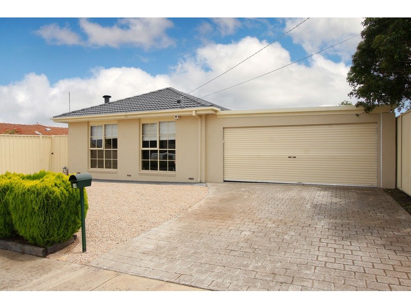 1/13 Argyll Street, Sydenham VIC 3037