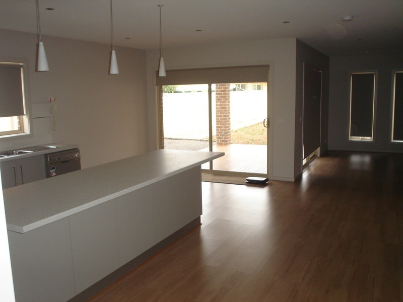 27 Glenbrook Avenue, Cairnlea VIC 3023