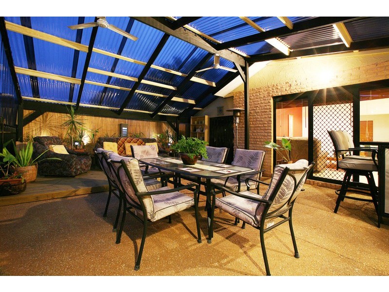 44 Tudor Rose Crescent, Sydenham VIC 3037