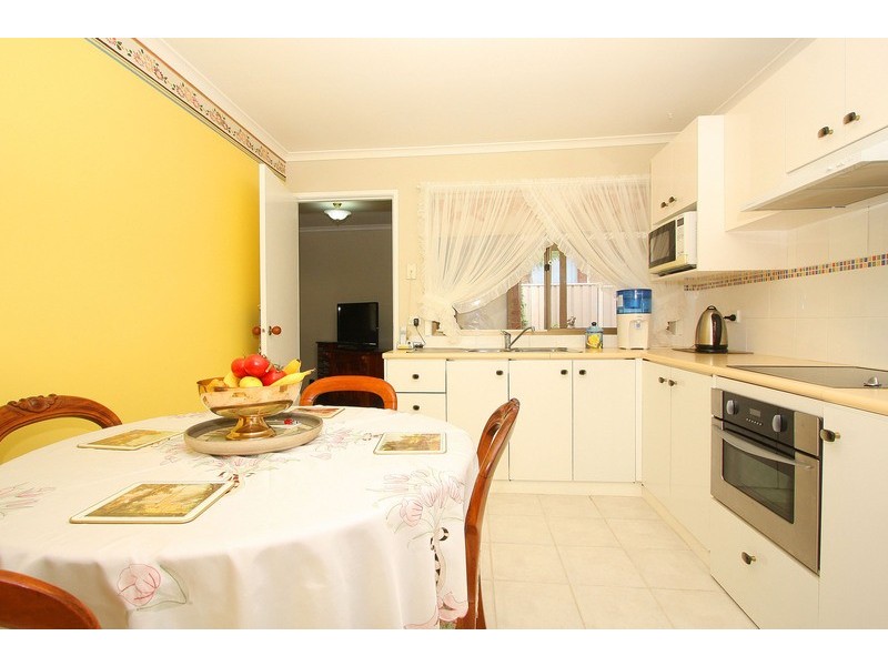 1/4 Dunraven Court, Sydenham VIC 3037