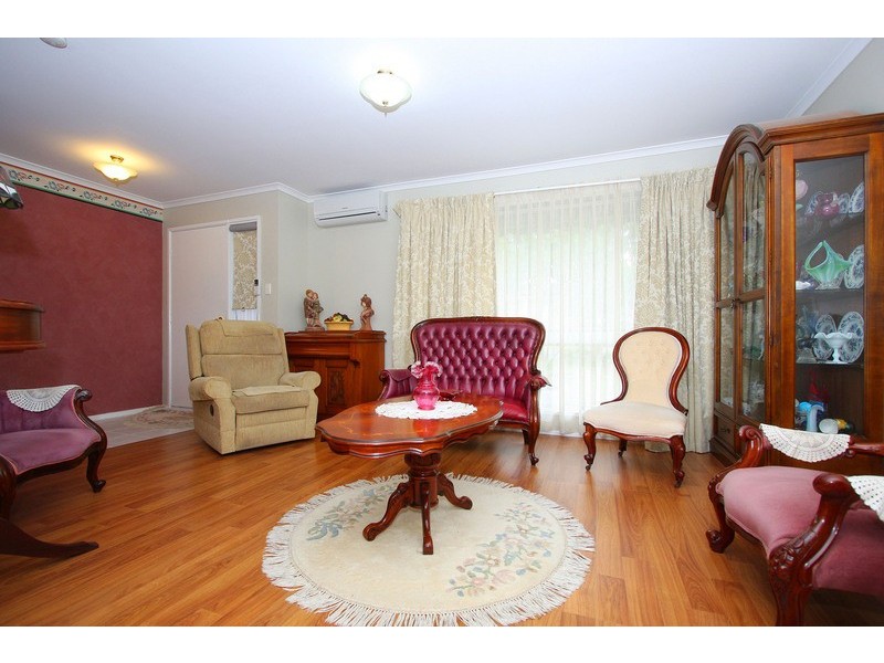 1/4 Dunraven Court, Sydenham VIC 3037