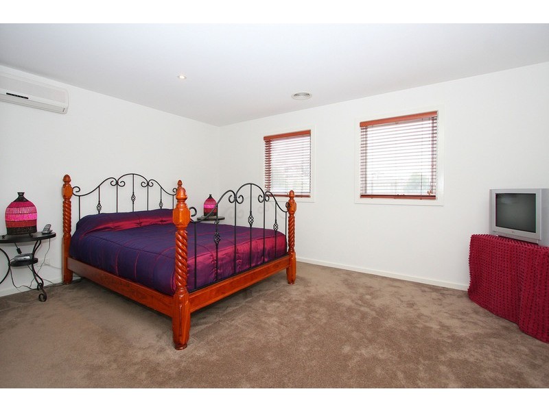 6 Lavender Park Road, Cairnlea VIC 3023
