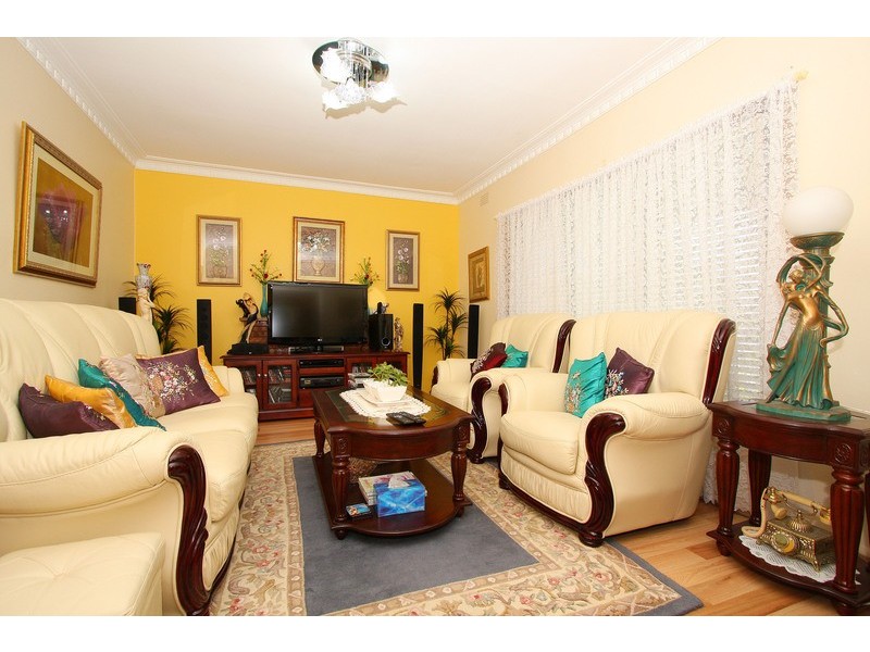 8 Cooke Avenue, Sunshine North VIC 3020