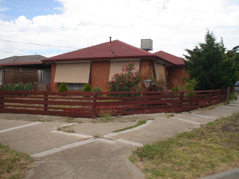 12 Leavesdon Avenue, Kealba VIC 3021