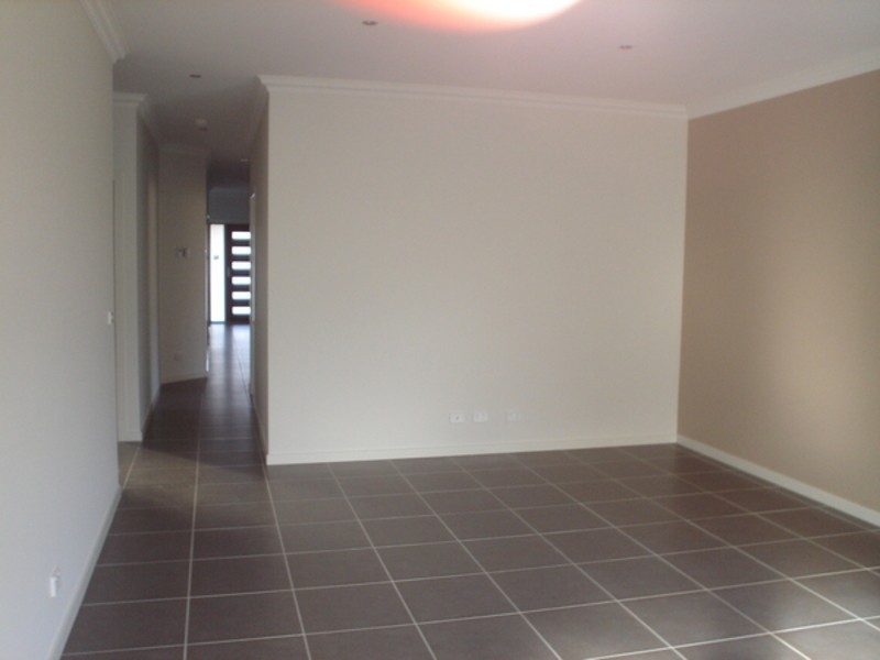 16 Barrington Circuit, Caroline Springs VIC 3023