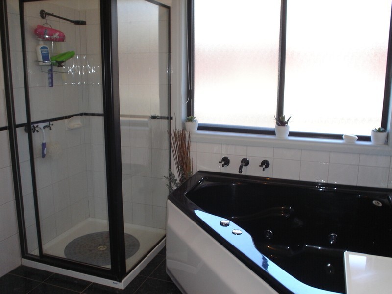 31 Bedingham Drive, Hillside VIC 3037