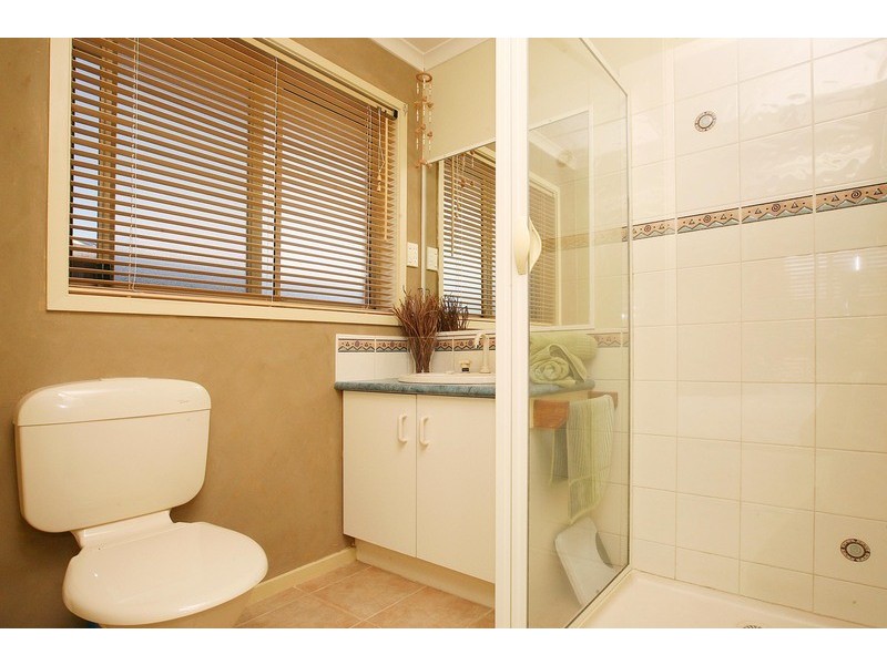 12 Tormorvey Avenue, Hillside VIC 3037