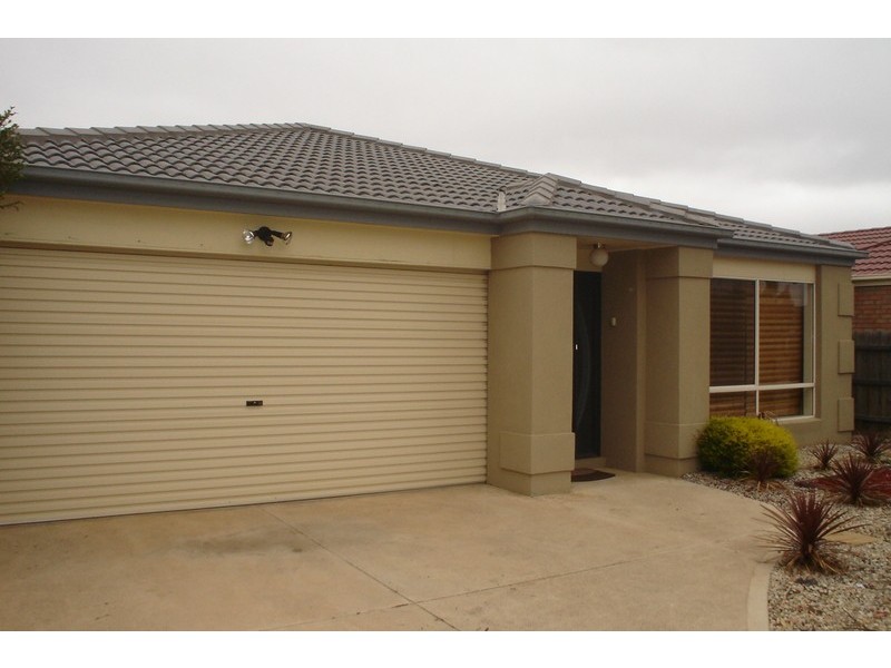 22 Thomson Way, Taylors Hill VIC 3037