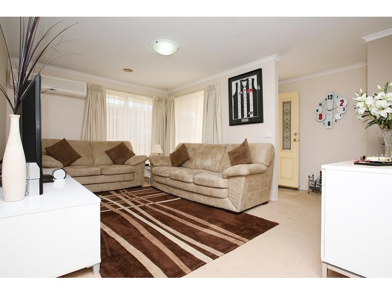 19 Meade Way, Sydenham VIC 3037