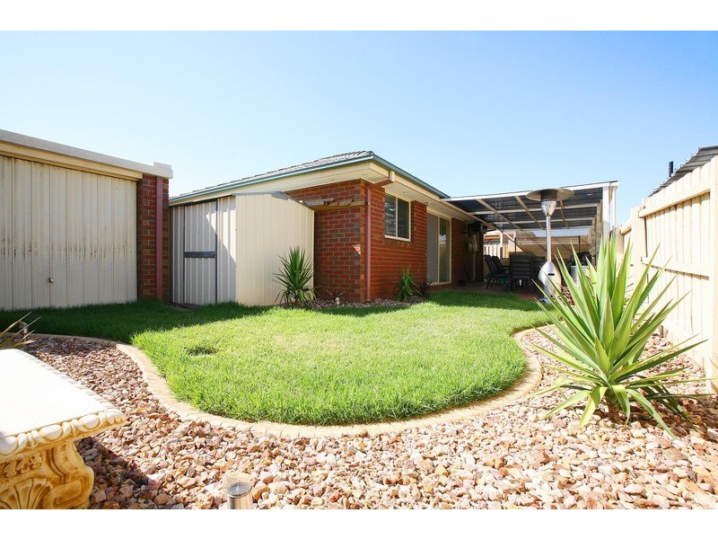 19 Meade Way, Sydenham VIC 3037