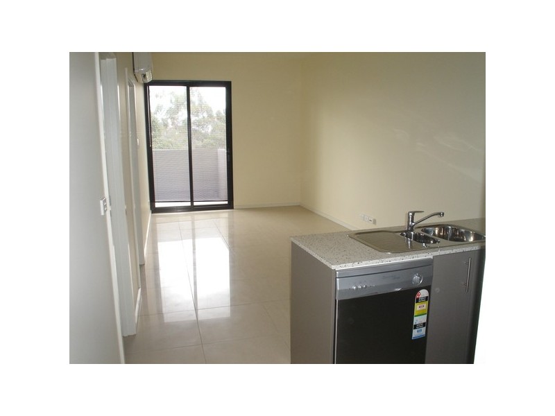 22/30 East Esplanade, St Albans VIC 3021