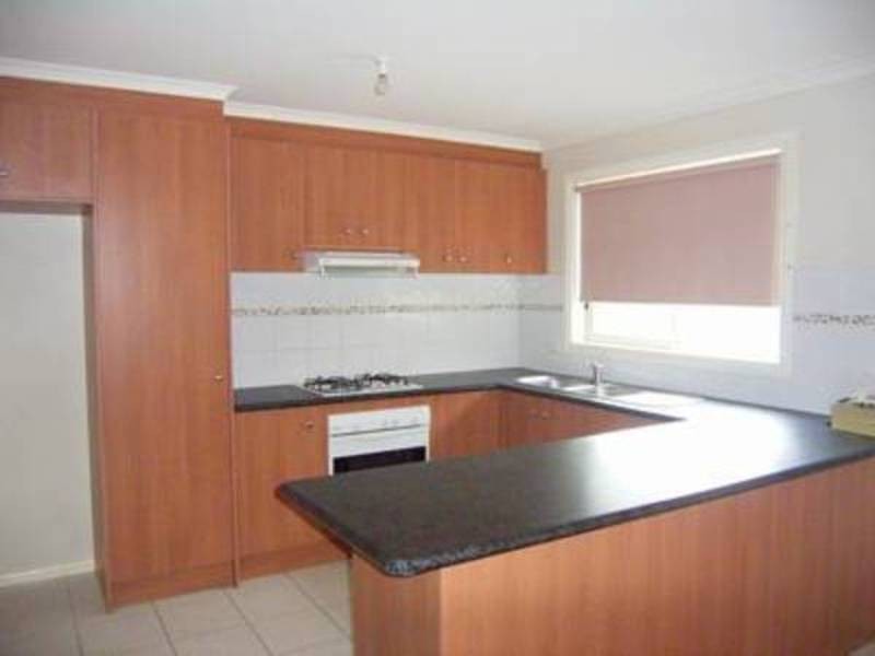 47 Village Avenue, Taylors Lakes VIC 3038