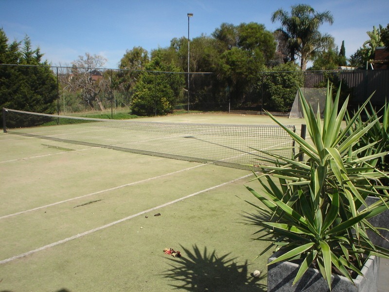 42 Petrik Drive, Keilor VIC 3036