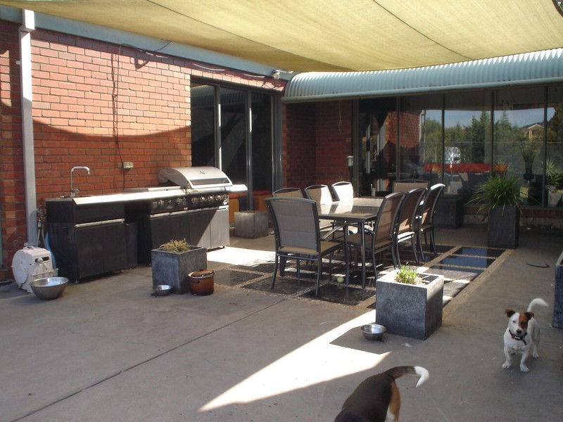 42 Petrik Drive, Keilor VIC 3036