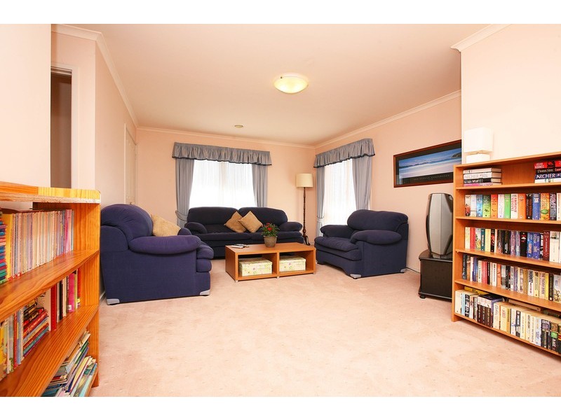 7 Thorogood Court, Taylors Lakes VIC 3038