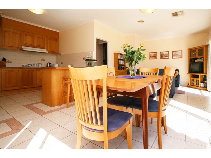 7 Thorogood Court, Taylors Lakes VIC 3038