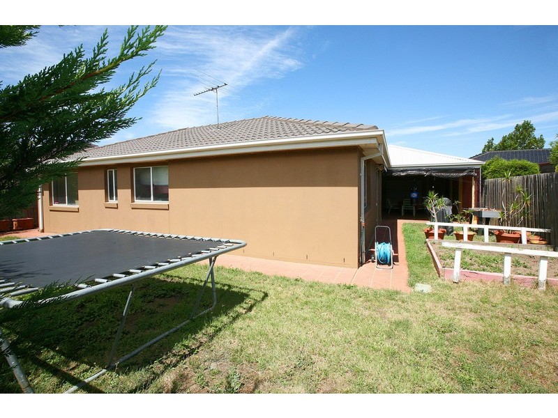 10 Venus Court, Hillside VIC 3037