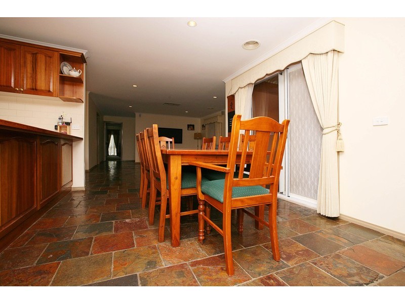 10 Venus Court, Hillside VIC 3037