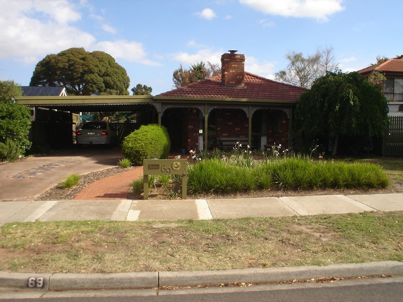 69 Apollo Road, Taylors Lakes VIC 3038