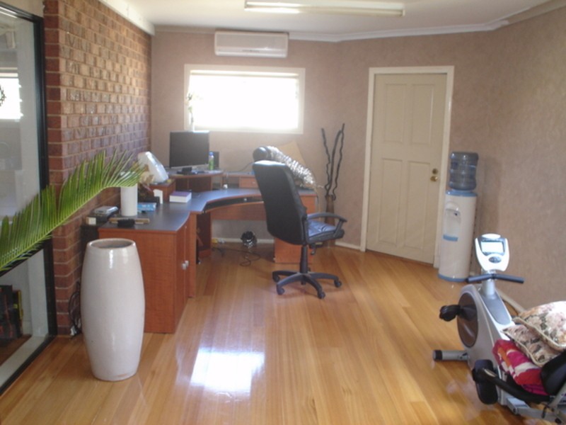 27 Grandview Crescent, Hillside VIC 3037