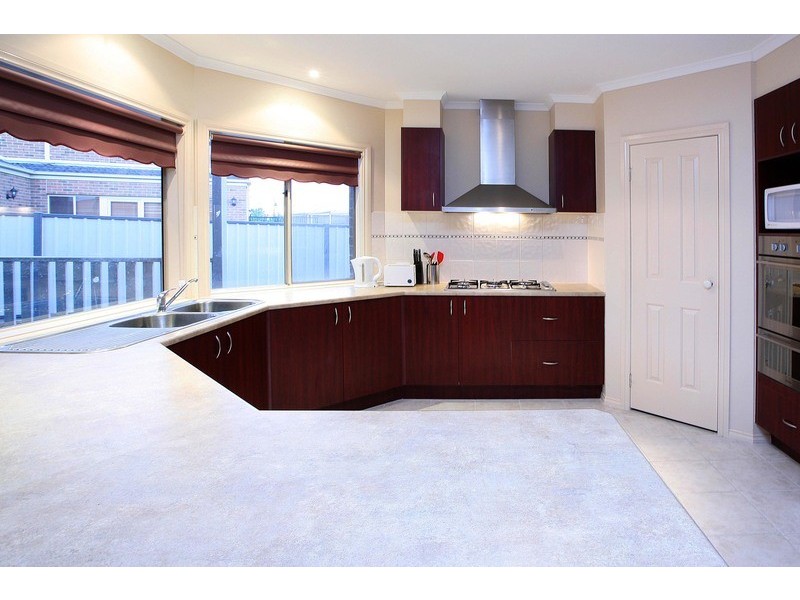 13 The Willows, Hillside VIC 3037