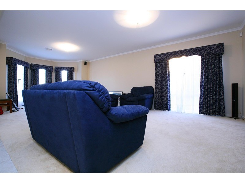 13 The Willows, Hillside VIC 3037