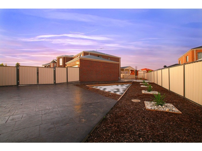13 The Willows, Hillside VIC 3037